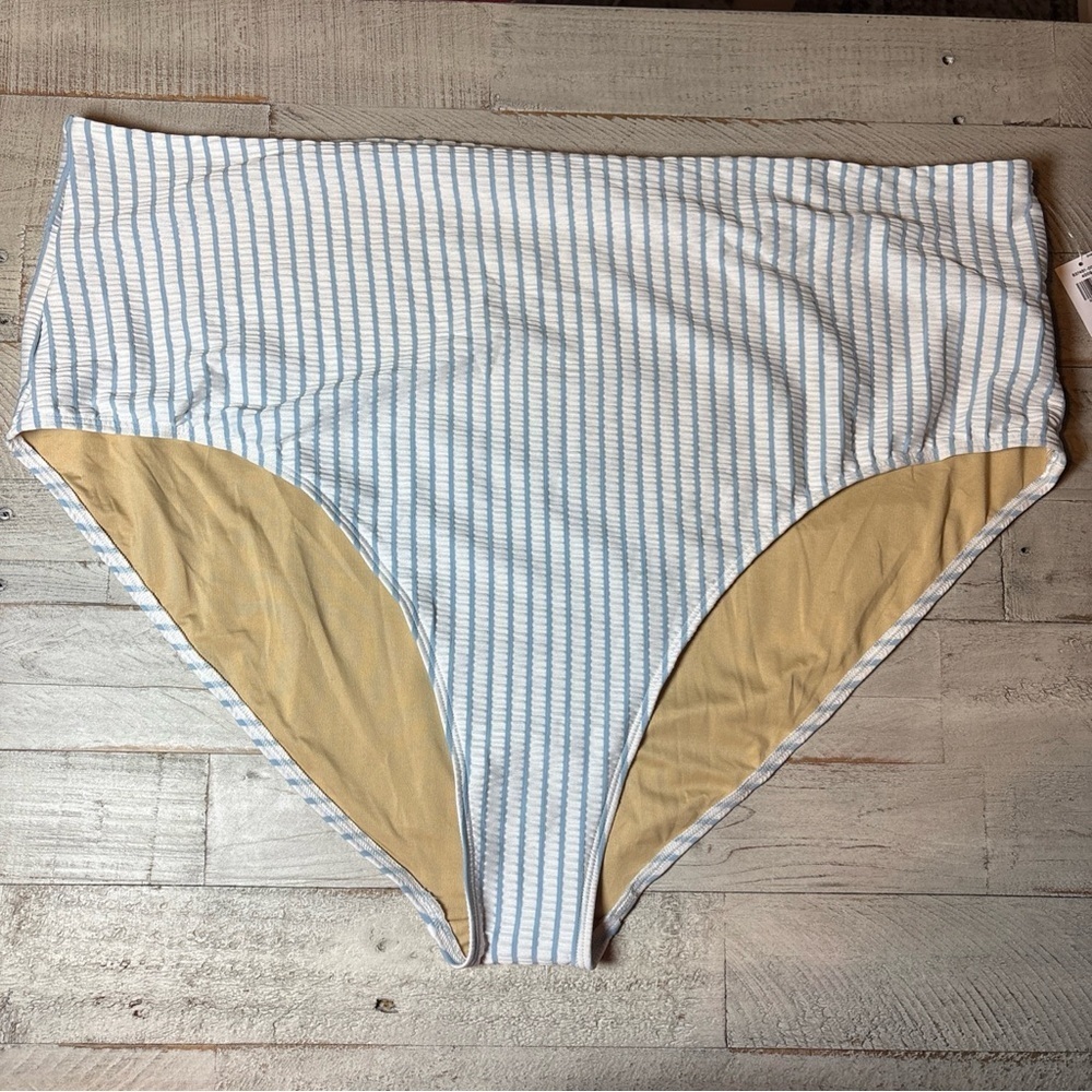 Old Navy Women's Size 4X Striped Bikini Top Adjustable Straps Blue/White NWT!
